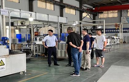 Leiter von XCMG, Zoomlion und Liugong besuchten den HEADMAN-Workshop